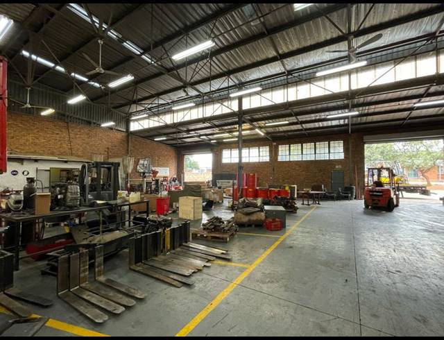 INDUSTRIAL PROPERTY TO RENT IN HENNOPSPARK